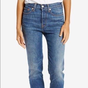 Levi’s Wedgie Fit 27 Cropped Straight Leg Jeans